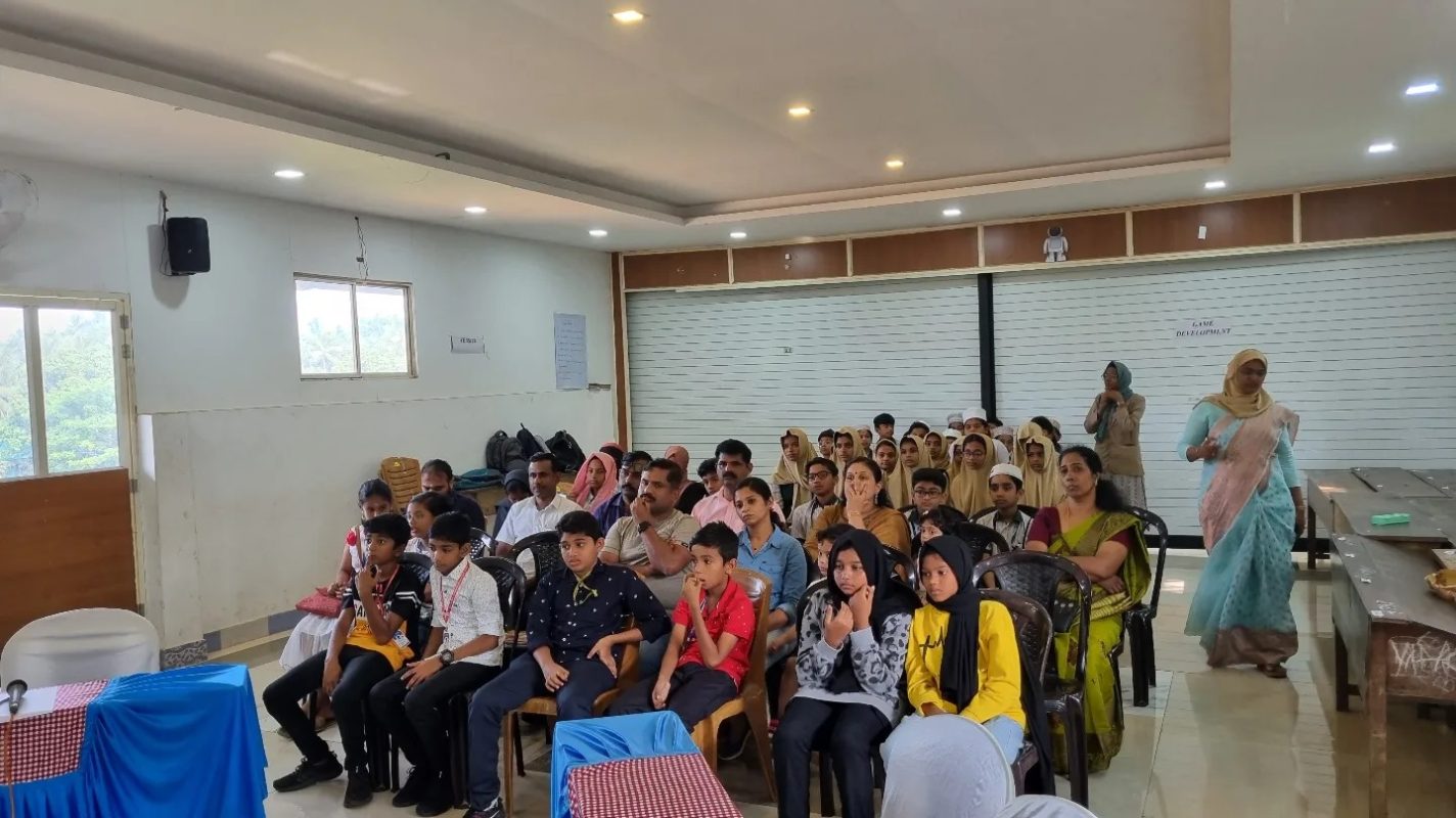 Electrifying Clash of Minds at the Malappuram District Level Quiz Competition! 